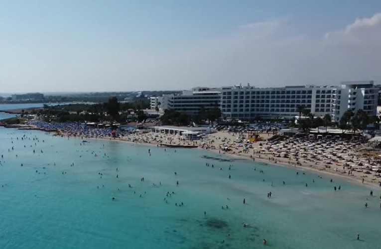 Αγία Νάπα Ayia Napa Айя-Напа 阿依纳帕 أيا نابا