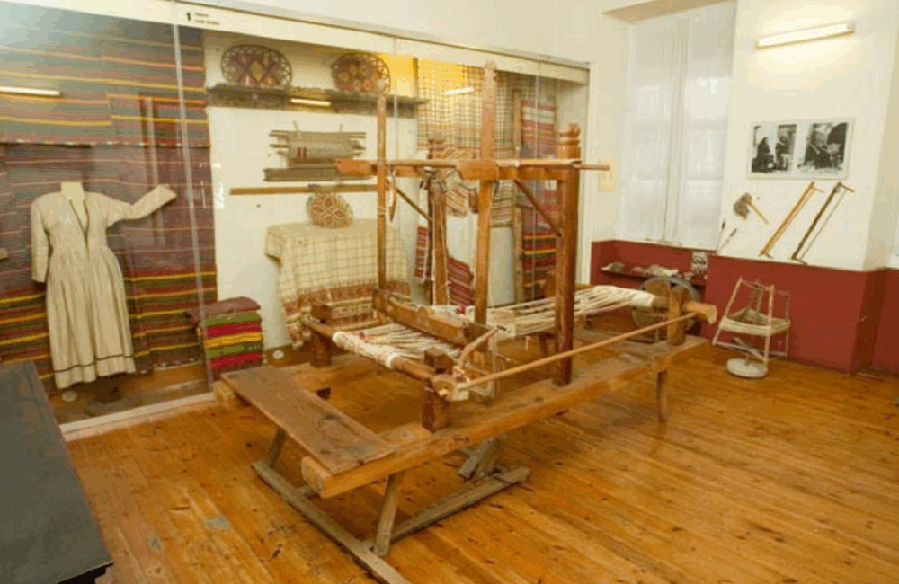 Δημοτικό Μουσείο Λαϊκής Τέχνης - Λεμεσού Municipal Museum of Folk Art - Limassol Муниципальный музей народного искусства - Лимассол 民间艺术市立博物馆 - 利马索尔 Museo Munici