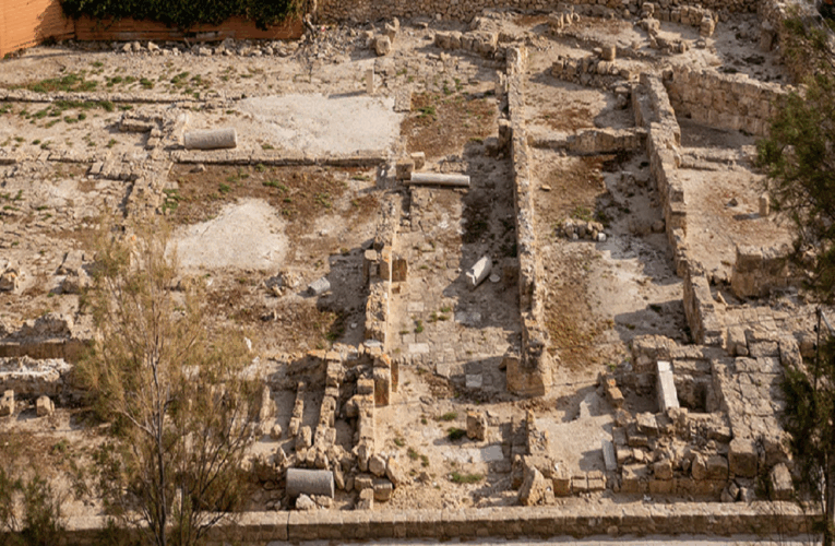 Ναός Παναγίας Λιμενιώτισσας Temple of the Virgin Limeniotissa Храм Богородицы Лимениотисса 利梅尼奥蒂萨圣母教堂 Templo de la Virgen Limeniotissa.png